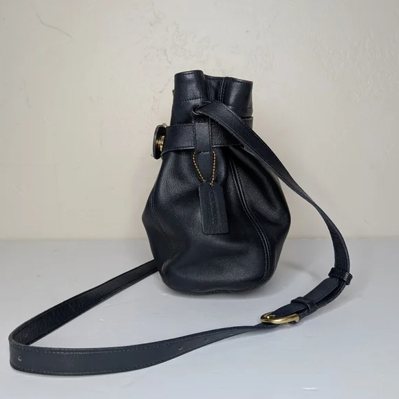 Vintage Coach Navy Blue Leather Belted Pouch - Picture 4 of 14